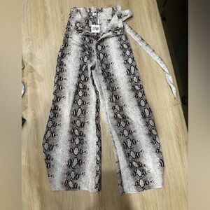 Women’s US 6 ASOS/Public Desire High Waisted Snake Print Pants